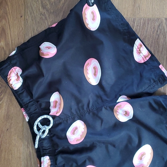 MOLOKAI trunks. #3449 - Picture 2 of 8